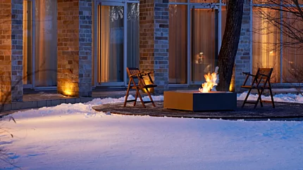 Base 40 - Commercial Space