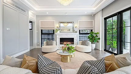 EcoSmart Fire Flex 50SS Flex Fireplace enhances the lounge at Oxley Avenue, St Ives with a sleek built-in ethanol fireplace for contemporary interiors.