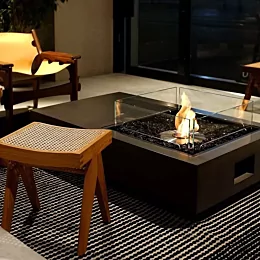【MODERNISM FURNITURE EcoSmart Fire】
EcoSmart Fire 六本木ショールームにて「セルジュ・ムイユ...